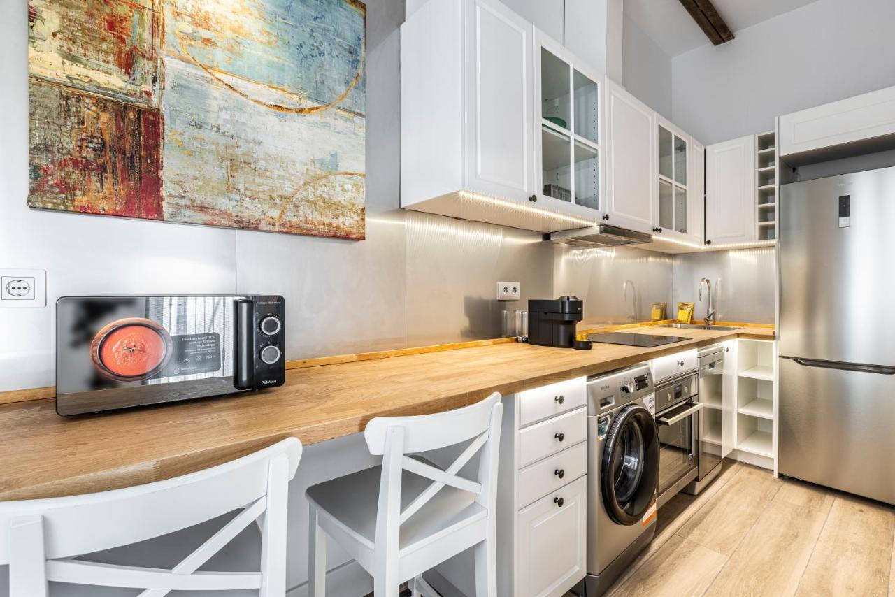 Plaza De Castilla Apartments มาดริด ภายนอก รูปภาพ