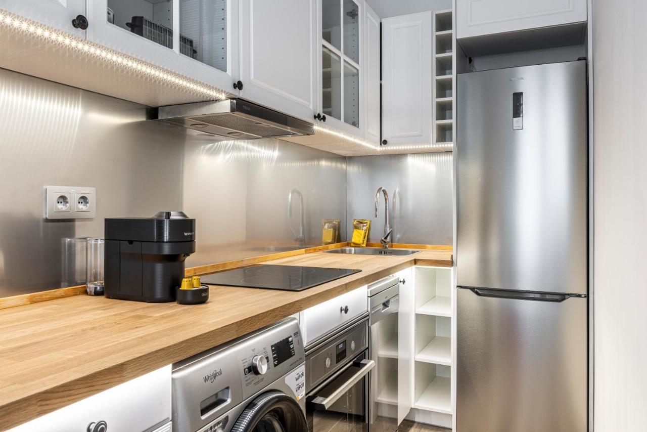 Plaza De Castilla Apartments มาดริด ภายนอก รูปภาพ