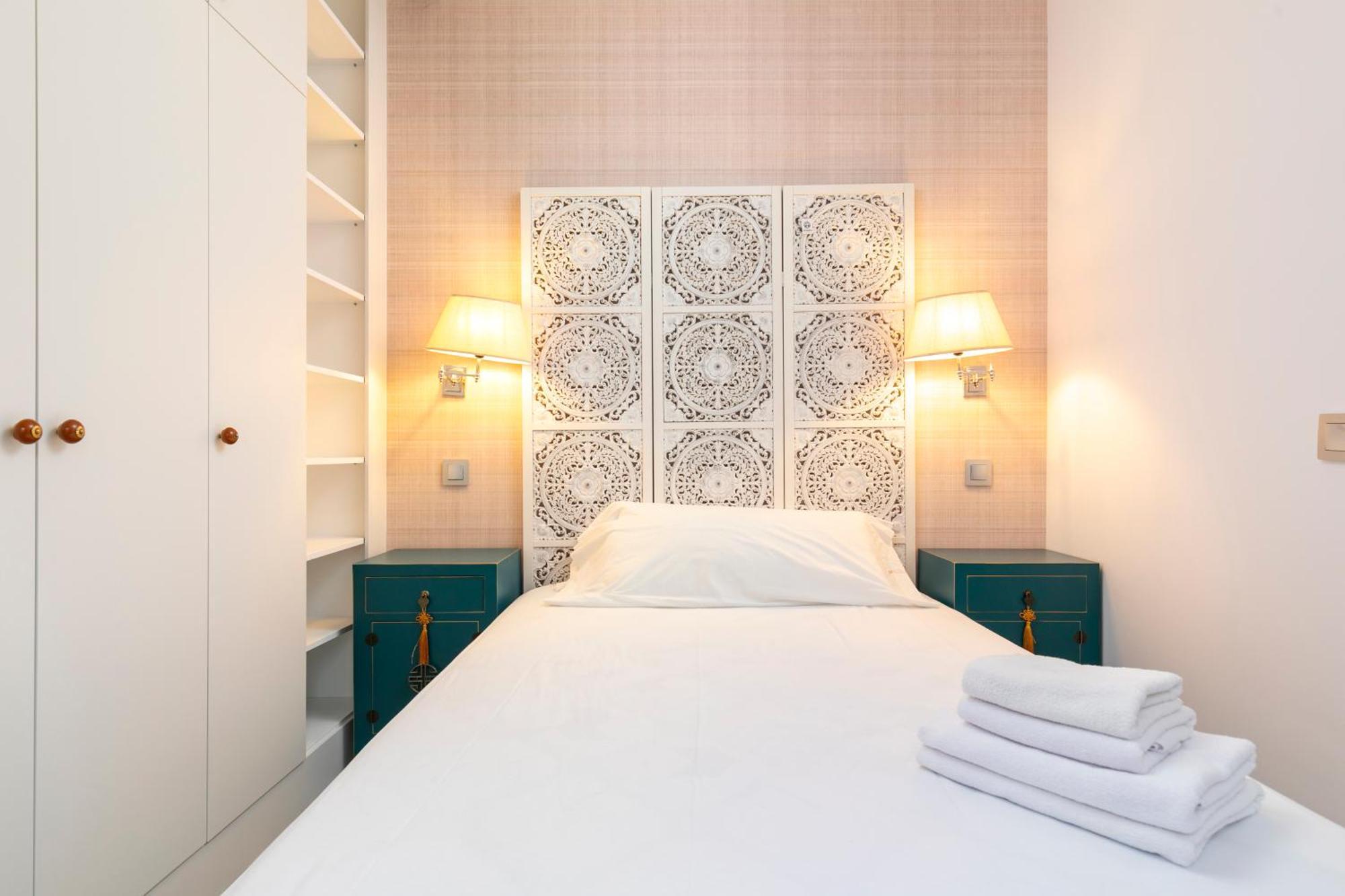 Plaza De Castilla Apartments มาดริด ภายนอก รูปภาพ
